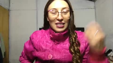 Snapshot of little_devil_diablita90 chatting on 10/05/25, 01:48 Diablita online show from 10/05/25, 01:48