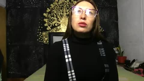 Snapshot of little_devil_diablita90 chatting on 12/15/25, 01:32 Diablita online show from 12/15/25, 01:32