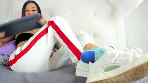   online show from 10/25/25, 01:51