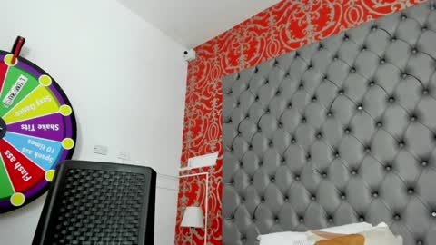 Snapshot of little_lilith_apple chatting on 01/22/25, 09:54 little_lilith_apple online show from 01/22/25, 09:54