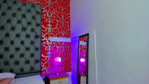 Snapshot of little_lilith_apple chatting on 02/23/25, 09:59 little_lilith_apple online show from 02/23/25, 09:59