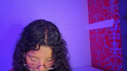 Snapshot of little_lilith_apple chatting on 11/04/25, 06:18 little_lilith_apple online show from 11/04/25, 06:18