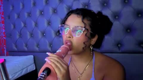 Snapshot of little_lilith_apple chatting on 11/20/25, 07:57 little_lilith_apple online show from 11/20/25, 07:57