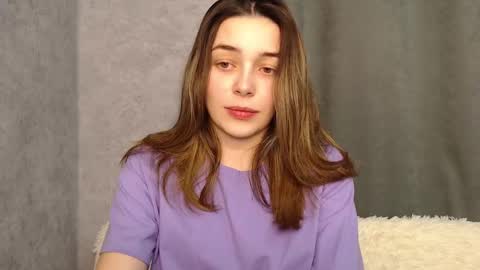 Mia   Im online every day 1530 PM in New York  2030 PM in London online show from 12/23/24, 08:14