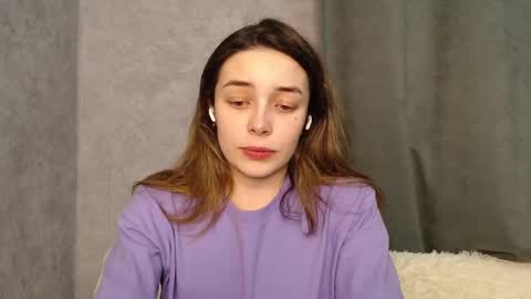 Mia   Im online every day 1530 PM in New York  2030 PM in London online show from 12/26/24, 09:26