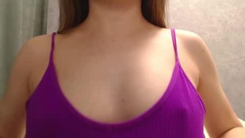 Mia   Im online every day 1530 PM in New York  2030 PM in London online show from 02/12/25, 07:56