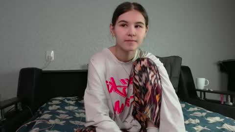 Snapshot of little_owlx chatting on 06/01/26, 10:55 Alice.. online show from 06/01/26, 10:55