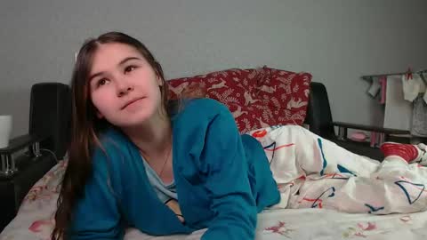 Snapshot of little_owlx chatting on 06/04/26, 01:55 Alice.. online show from 06/04/26, 01:55