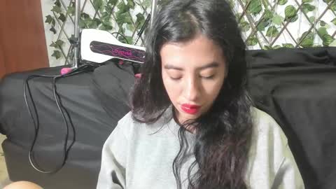 Mia online show from 03/23/26, 11:14