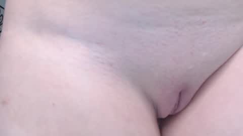 Snapshot of little_pearl_ chatting on 12/25/24, 10:59 Adaline online show from 12/25/24, 10:59