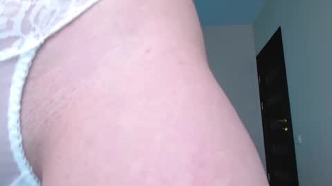 Snapshot of little_pearl_ chatting on 02/21/25, 05:46 Adaline online show from 02/21/25, 05:46