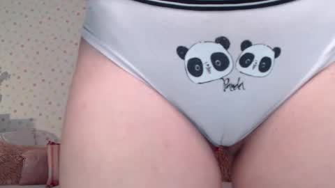 Snapshot of little_pearl_ chatting on 09/11/25, 05:51 Adaline online show from 09/11/25, 05:51