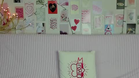 Snapshot of little_radiant_sun chatting on 07/16/26, 07:47 Kriss online show from 07/16/26, 07:47