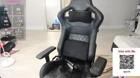 Snapshot of little_redxx chatting on 10/29/25, 10:44 little redxx online show from 10/29/25, 10:44