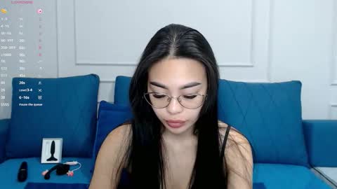 Kwan online show from 12/21/25, 09:27