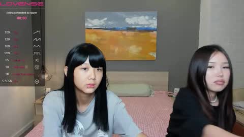 Snapshot of little_yena chatting on 09/09/25, 10:42 Yena and Gabby online show from 09/09/25, 10:42