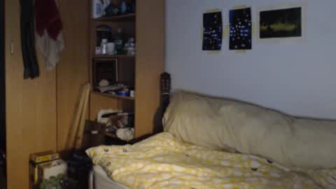 littlealien7 online show from 09/23/25, 11:02