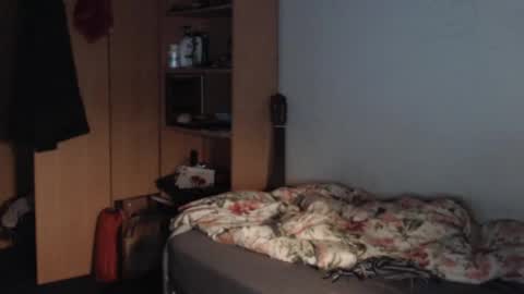 littlealien7 online show from 05/01/26, 11:37