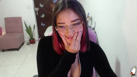 Snapshot of littleangelx_m chatting on 02/28/25, 12:32 Daniela online show from 02/28/25, 12:32