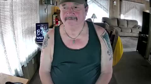 Littled83057 online show from 10/03/25, 05:43