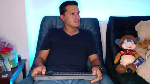 Manu online show from 06/14/26, 02:20