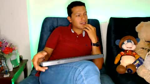 Manu online show from 06/16/26, 02:25