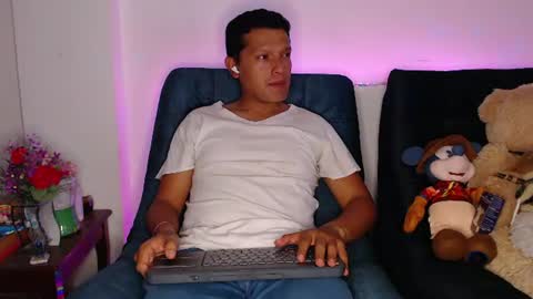 Manu online show from 07/08/26, 03:00