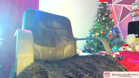 Snapshot of littledoll__ chatting on 12/30/24, 02:53 --- Onlyfans Free -- online show from 12/30/24, 02:53