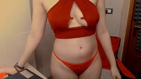 Snapshot of littledream20 chatting on 03/12/25, 05:24 LittleDream20 online show from 03/12/25, 05:24