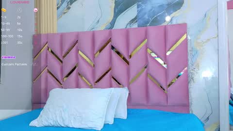 Snapshot of littleebonymommy chatting on 09/20/25, 02:56 Tania online show from 09/20/25, 02:56