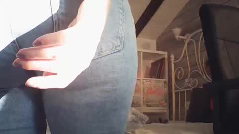 Your little flower  online show from 04/08/26, 03:34