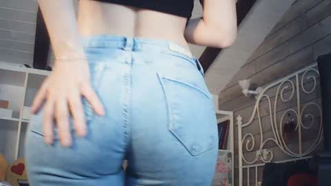 Your little flower  online show from 05/10/26, 06:29