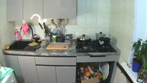 littlehappines online show from 11/19/25, 09:26