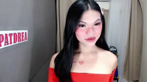 littlelace_ online show from 05/11/26, 01:22