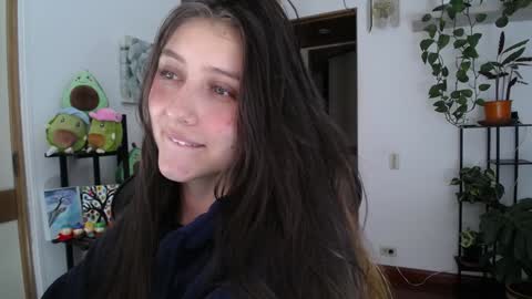 Snapshot of littlelaksmi chatting on 12/20/24, 11:26 Laksmi online show from 12/20/24, 11:26