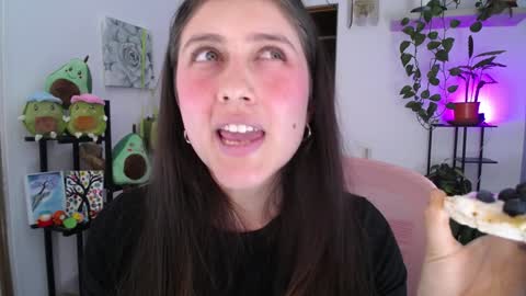 Snapshot of littlelaksmi chatting on 01/10/25, 12:17 Laksmi online show from 01/10/25, 12:17