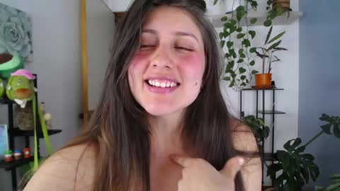 Snapshot of littlelaksmi chatting on 02/05/25, 12:20 Laksmi online show from 02/05/25, 12:20