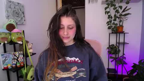 Snapshot of littlelaksmi chatting on 02/17/25, 07:21 Laksmi online show from 02/17/25, 07:21