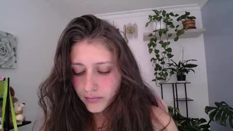 Snapshot of littlelaksmi chatting on 03/04/25, 01:55 Laksmi online show from 03/04/25, 01:55