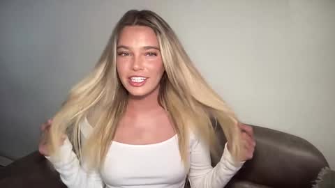 Marciabrady online show from 12/19/24, 08:13