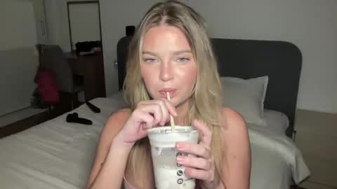 Marciabrady online show from 11/06/25, 01:28