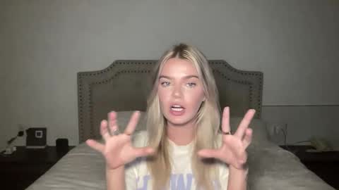 Marciabrady online show from 11/19/25, 10:48