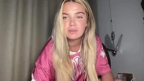 Marciabrady online show from 12/14/25, 03:56