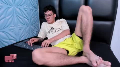 MAX online show from 10/08/25, 12:58