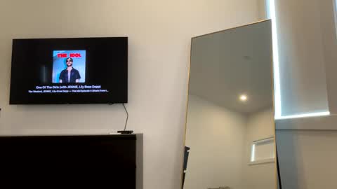 Mia online show from 02/03/25, 08:03