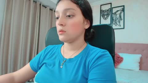 Sarahs Room online show from 05/27/26, 12:40