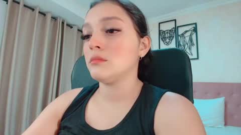 Snapshot of littlemolly_pregnant chatting on 07/06/26, 12:40 Sarahs Room online show from 07/06/26, 12:40