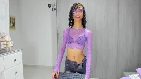 Snapshot of littlemoon18 chatting on 12/04/24, 09:35 Luna online show from 12/04/24, 09:35