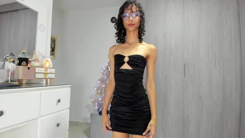 Luna online show from 12/17/24, 11:38