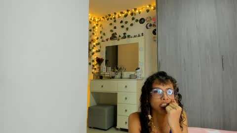 Luna online show from 04/07/26, 08:20